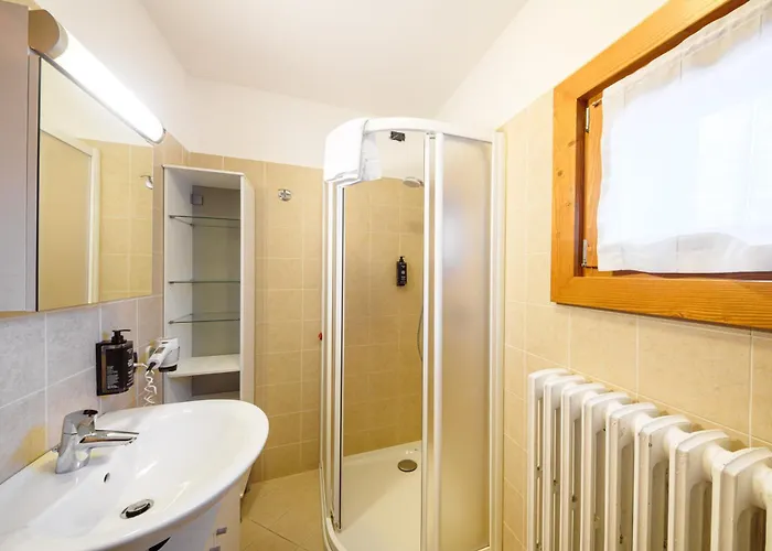 Ξενοδοχείο Ambassador 3*